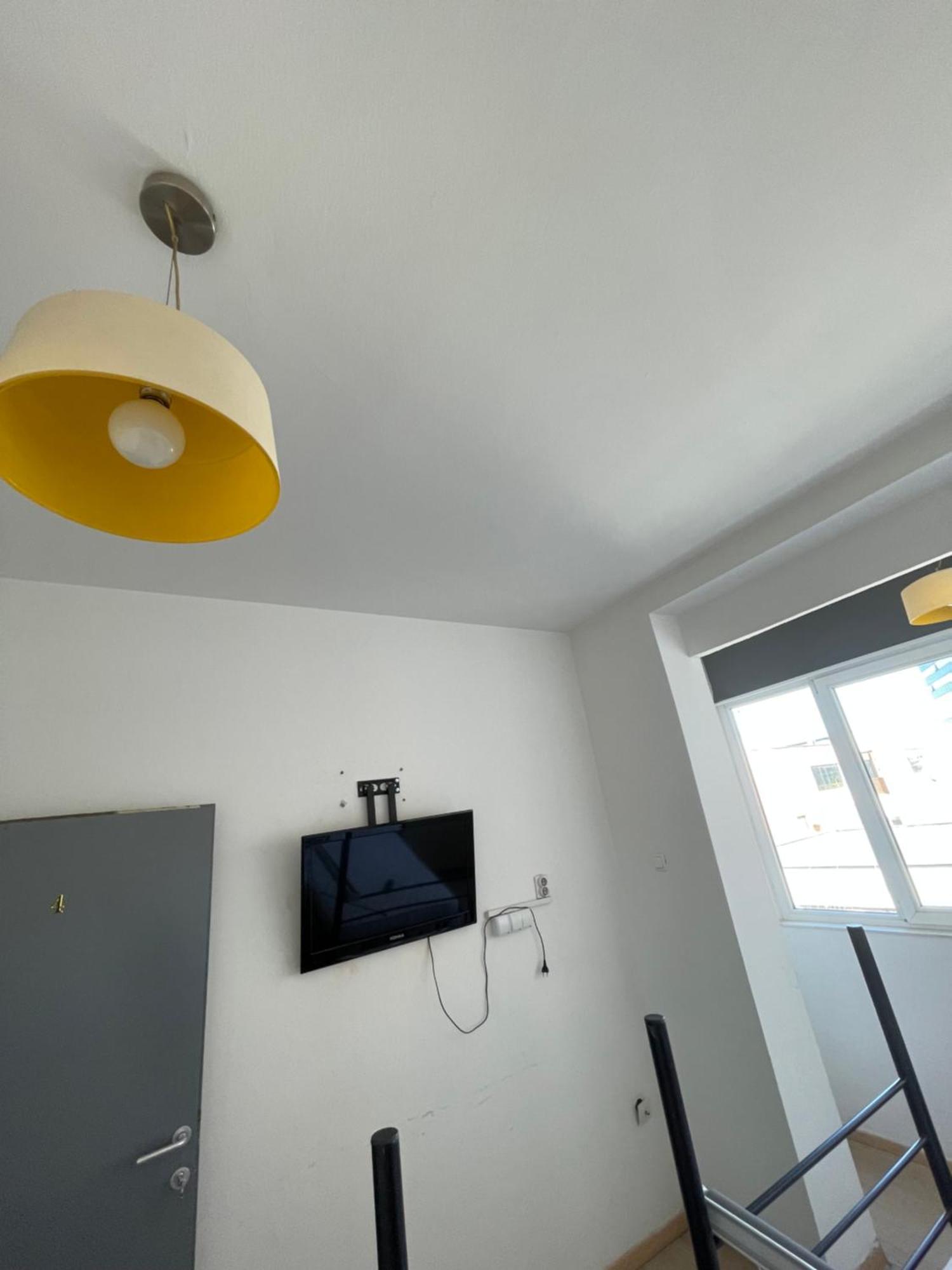 Newborn Comfort Hostel The Biggest Hostel Of Town With Best Location Pristina Exterior foto